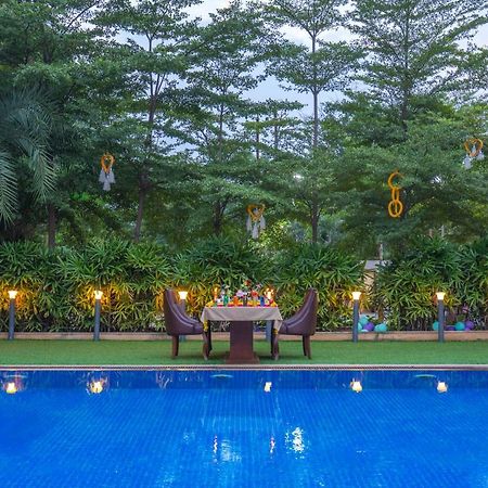 Jalashray Resort Nadiād Extérieur photo