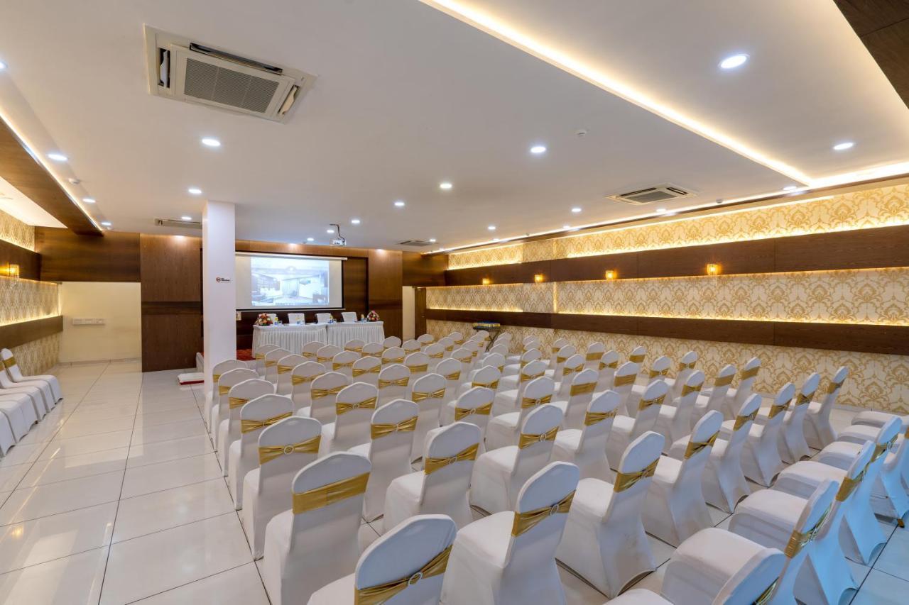 Jalashray Resort Nadiād Extérieur photo