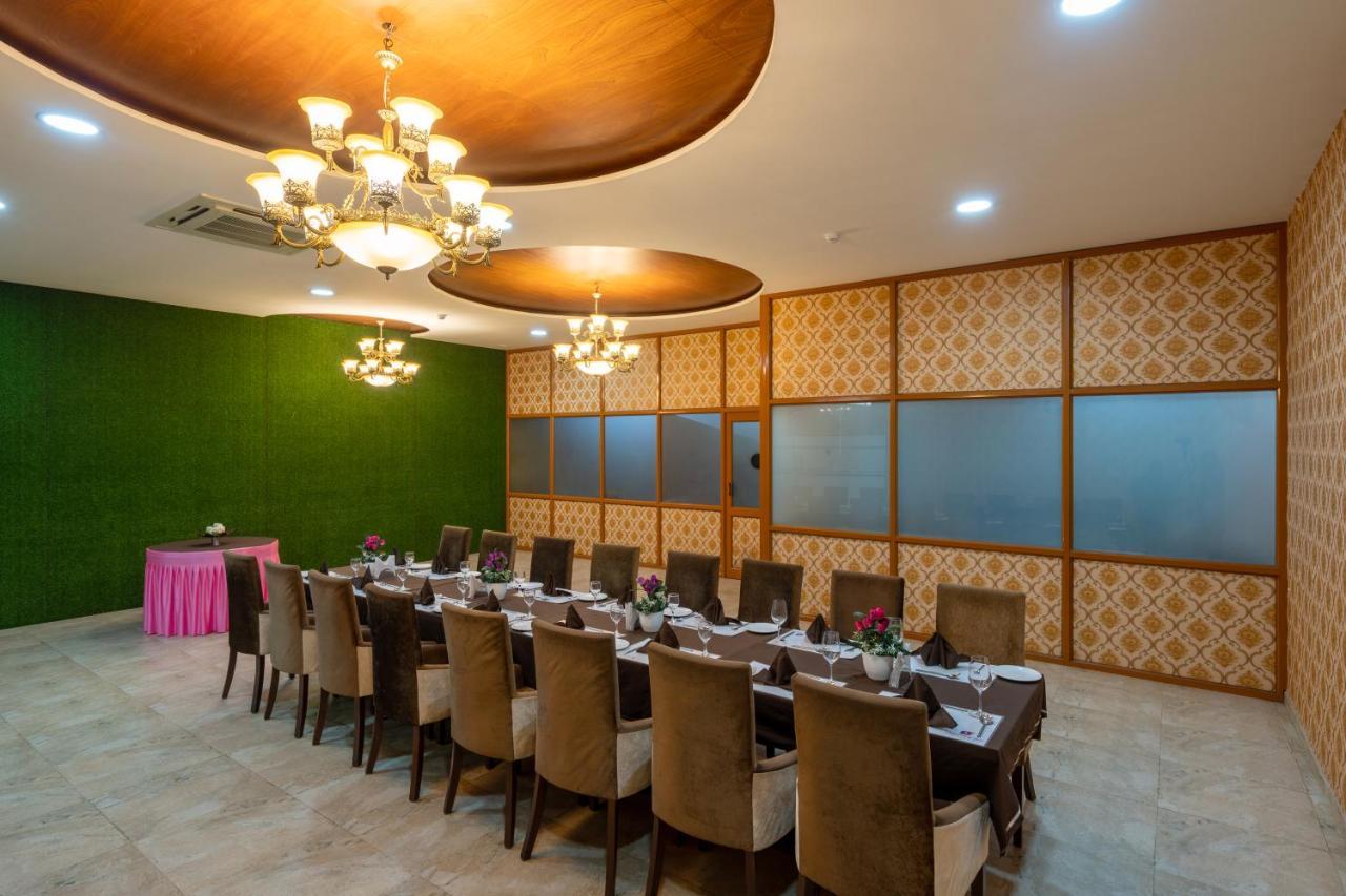 Jalashray Resort Nadiād Extérieur photo