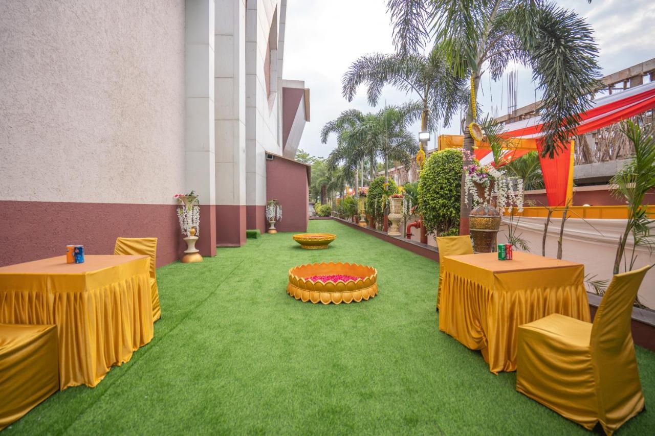 Jalashray Resort Nadiād Extérieur photo
