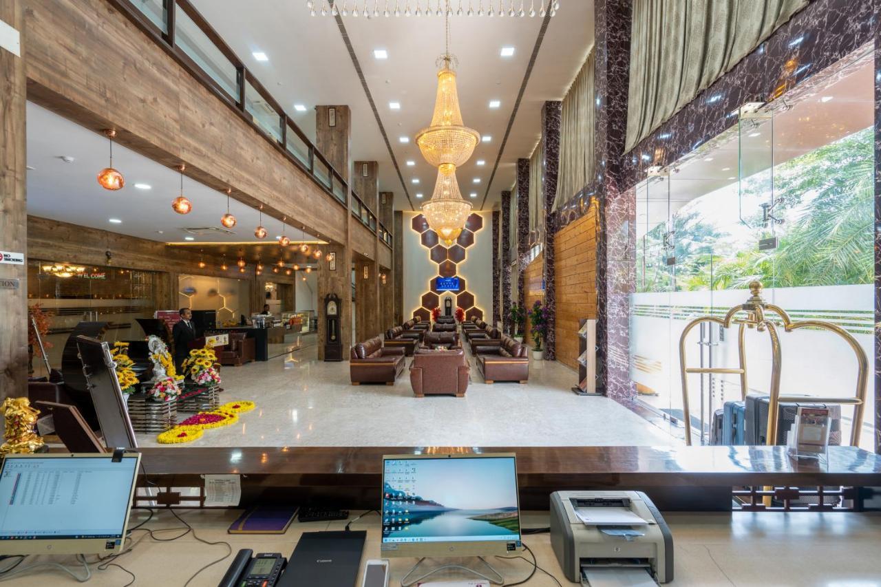Jalashray Resort Nadiād Extérieur photo