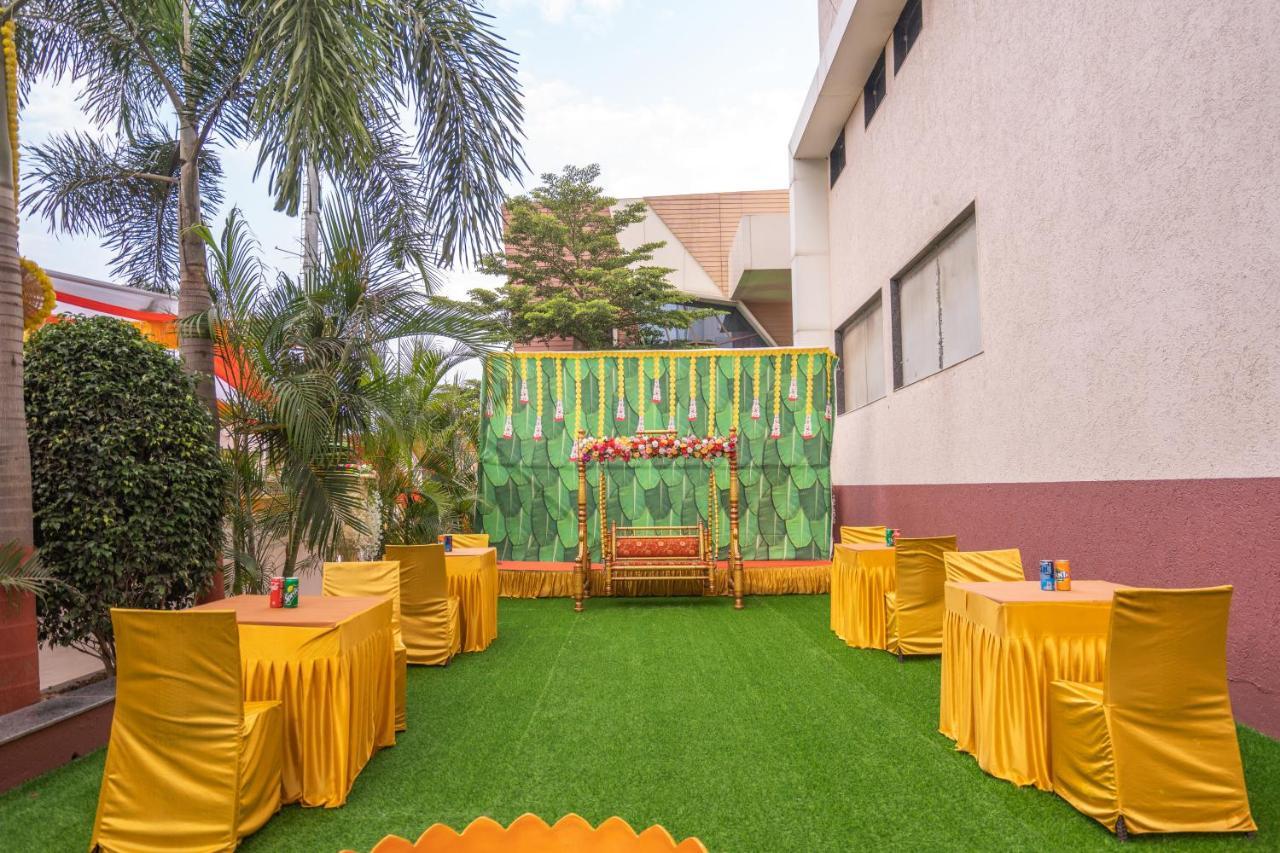 Jalashray Resort Nadiād Extérieur photo