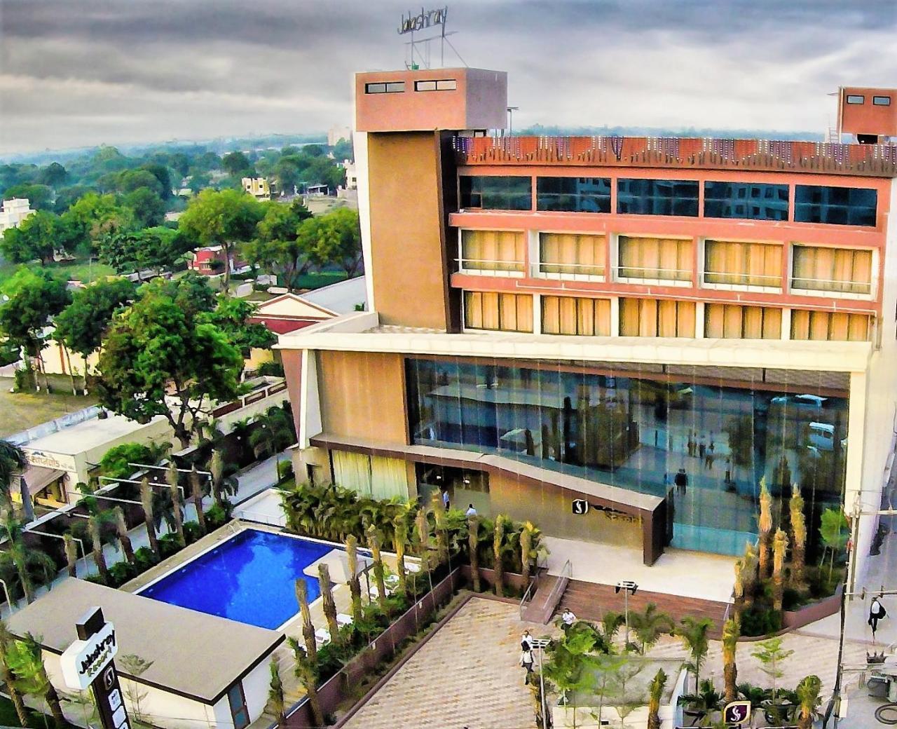 Jalashray Resort Nadiād Extérieur photo