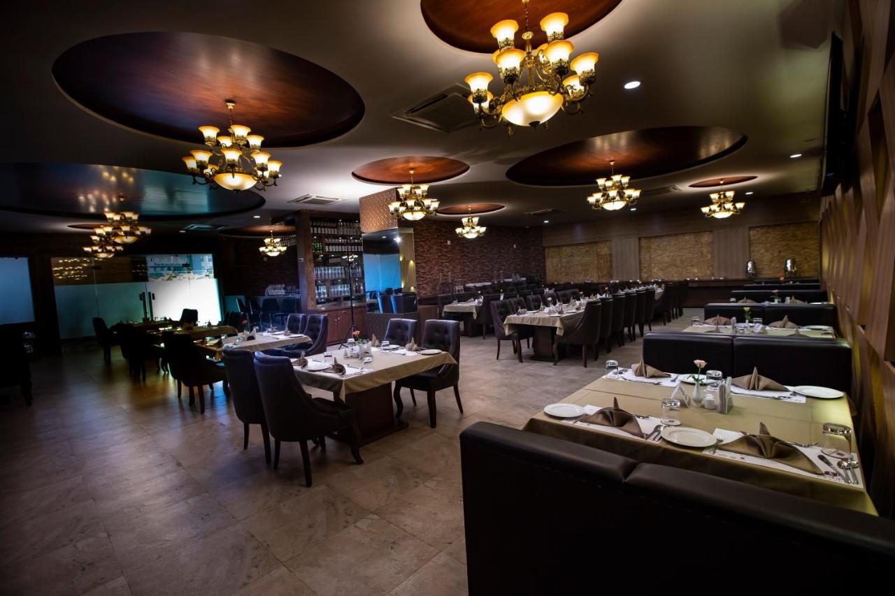 Jalashray Resort Nadiād Extérieur photo